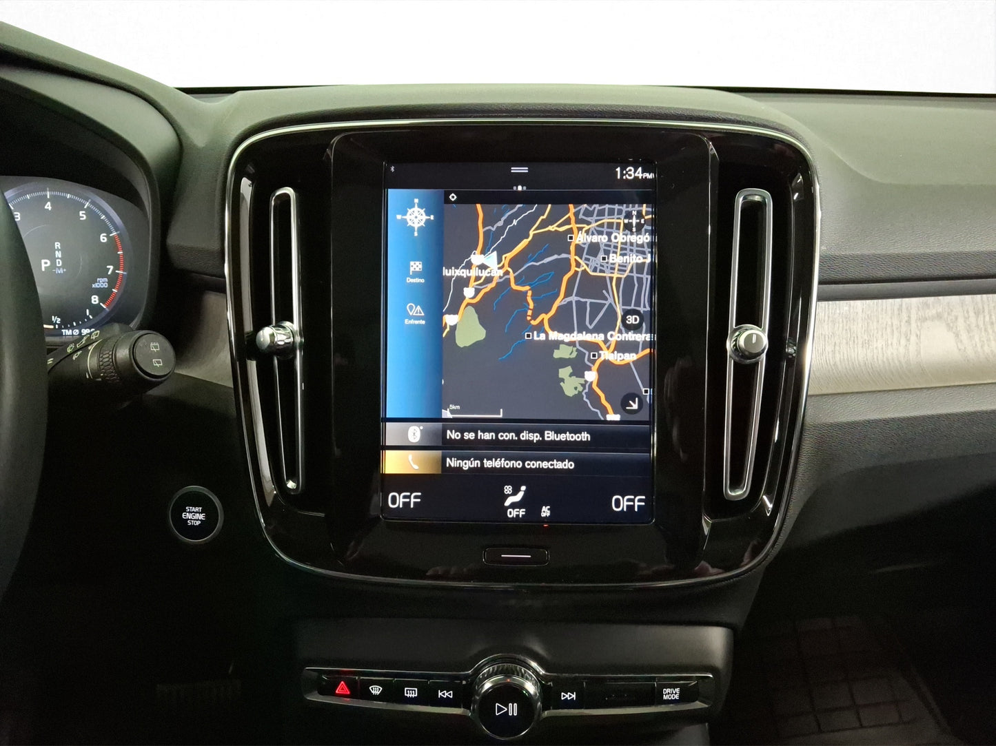 2022 Volvo XC40 Inscription T4