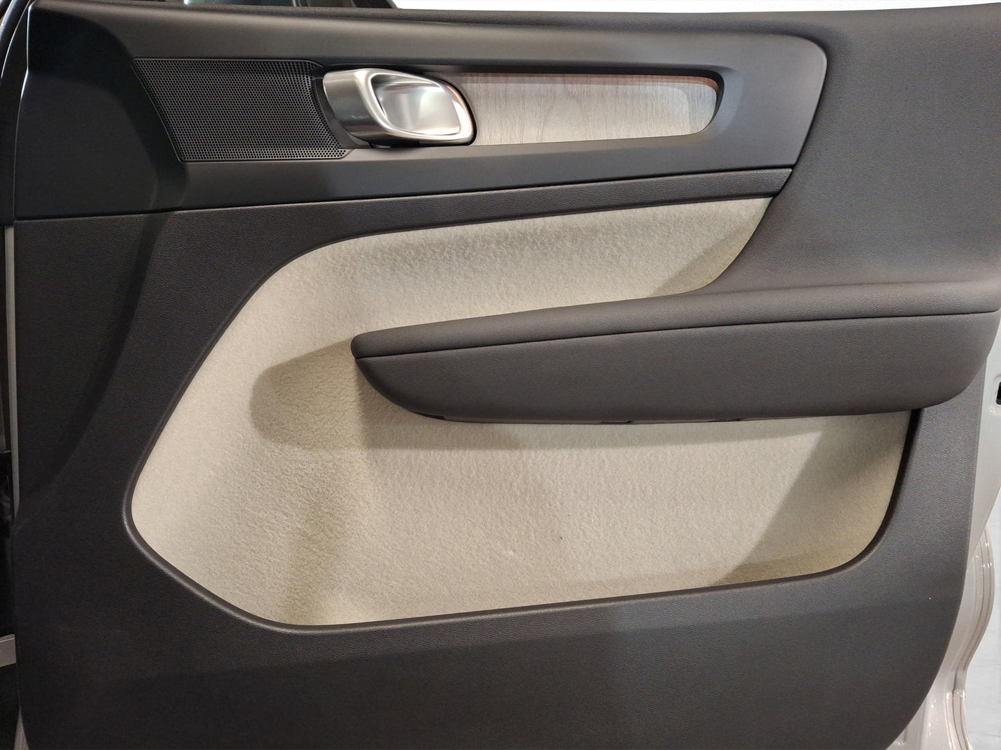 2024 Volvo XC40 B4 Plus Mild Hybrid