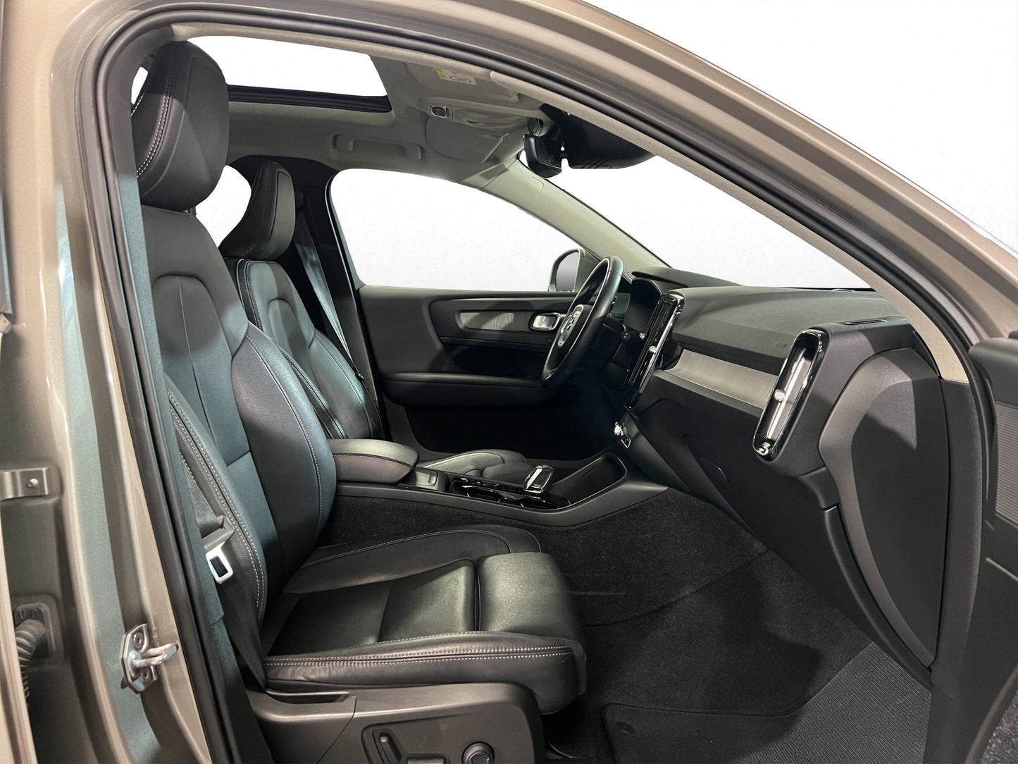 2021 Volvo XC40 Inscription T4