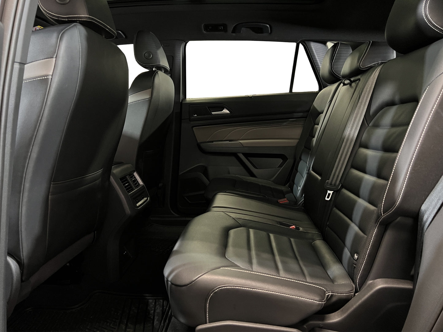 2022 Volkswagen Cross Sport R-Line