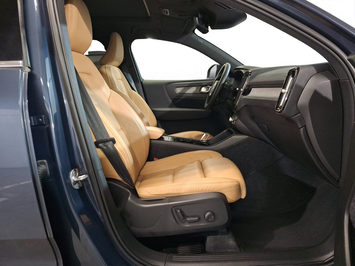 2022 Volvo XC40 Inscription T4