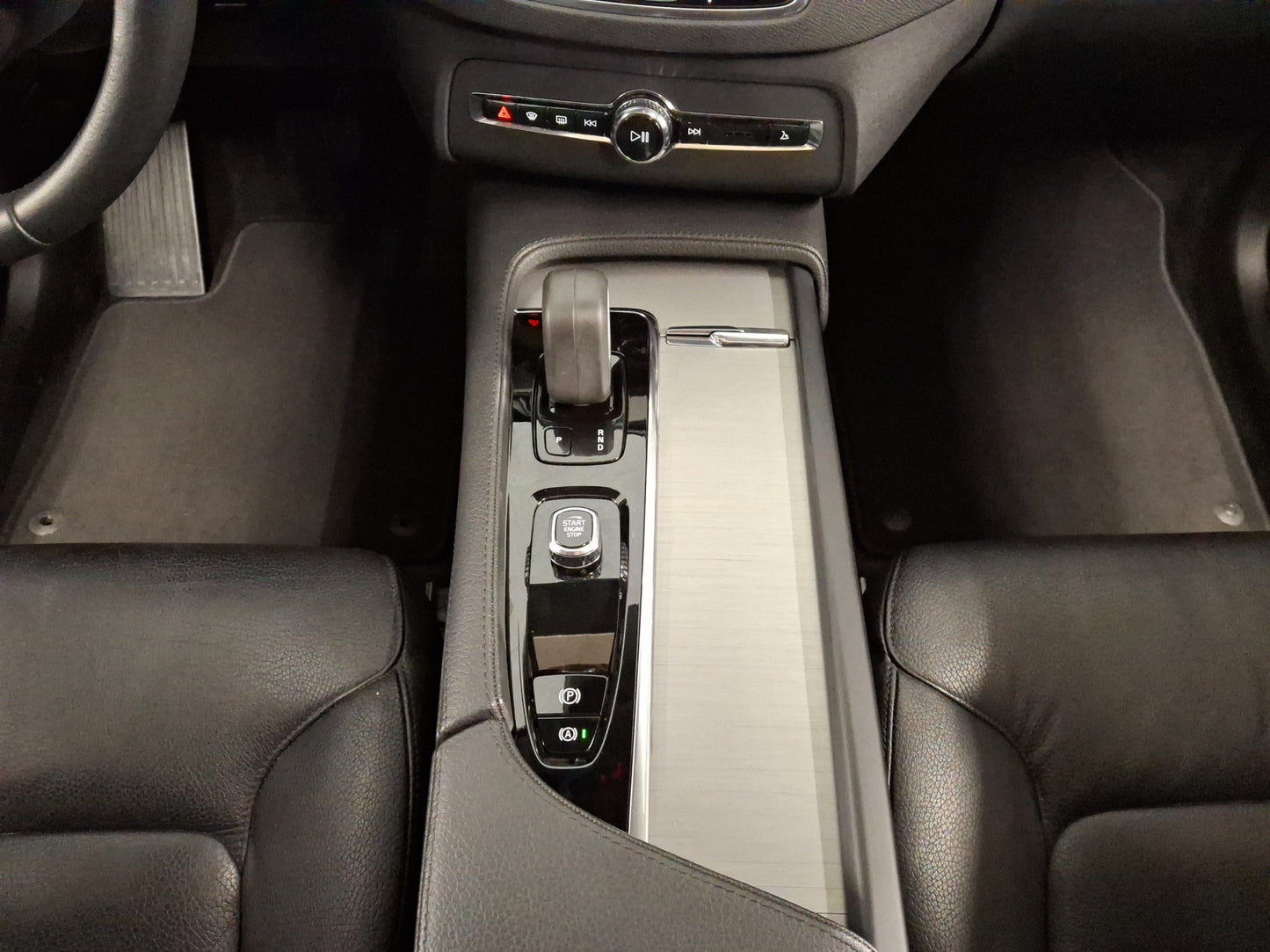 2022 Volvo XC90 T8 Inscription Recharge
