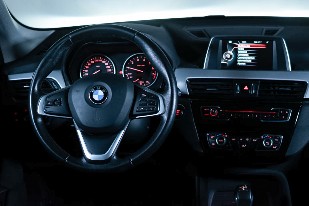 2017 BMW X1 18i sDrive