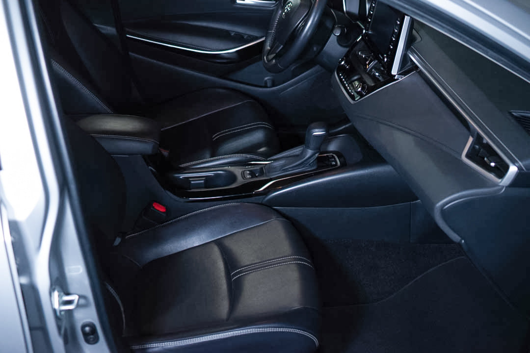 2020 Toyota Corolla LE Híbrido