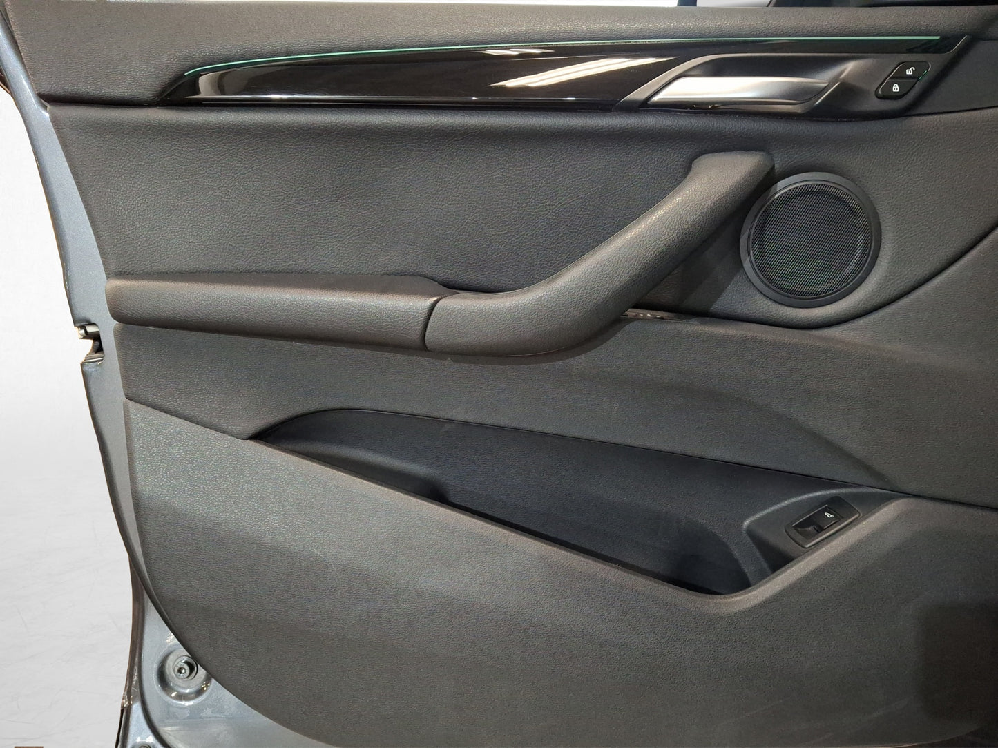 2020 BMW X1 20i X Line