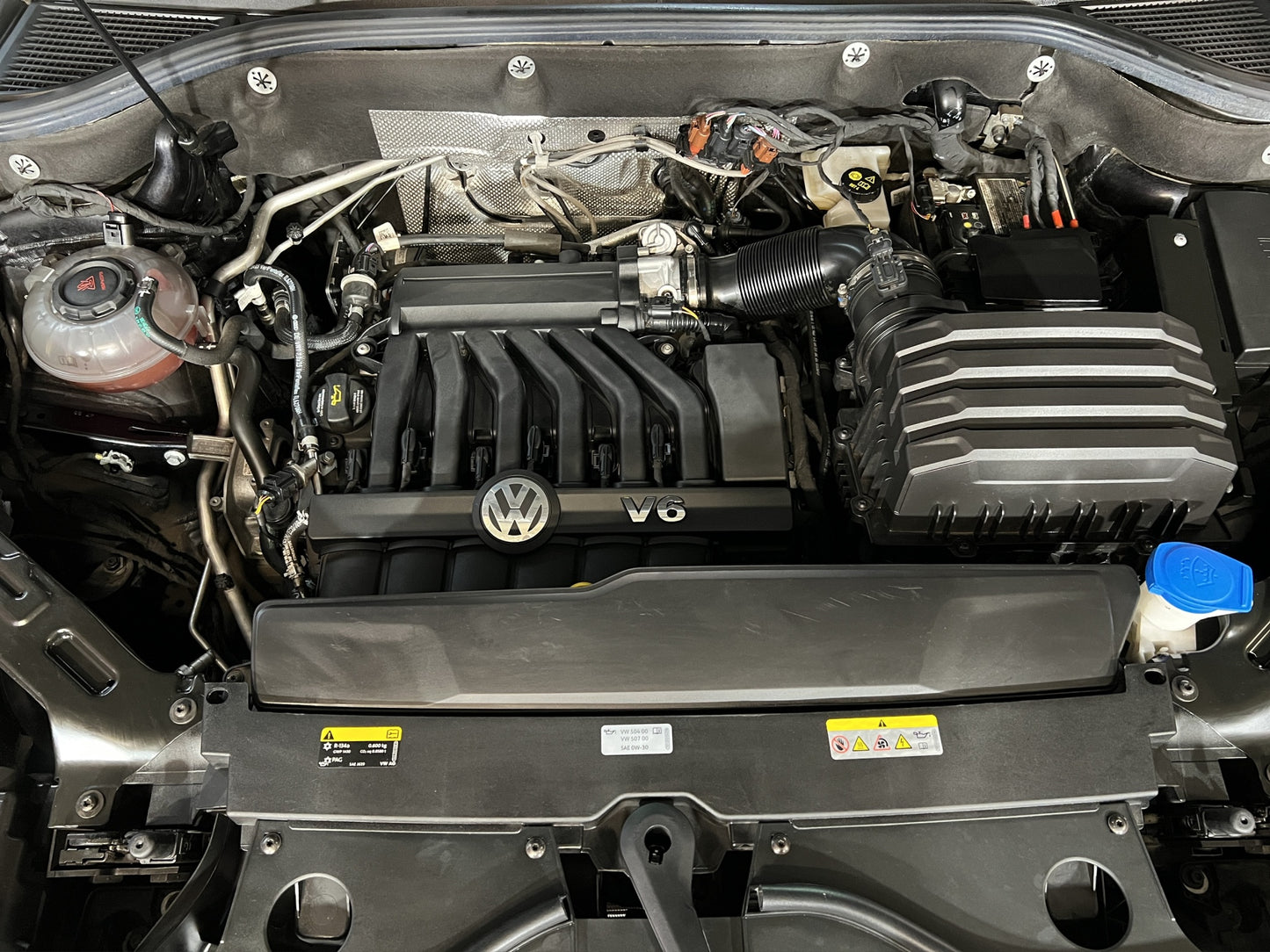 2023 Volkswagen Cross Sport R-Line