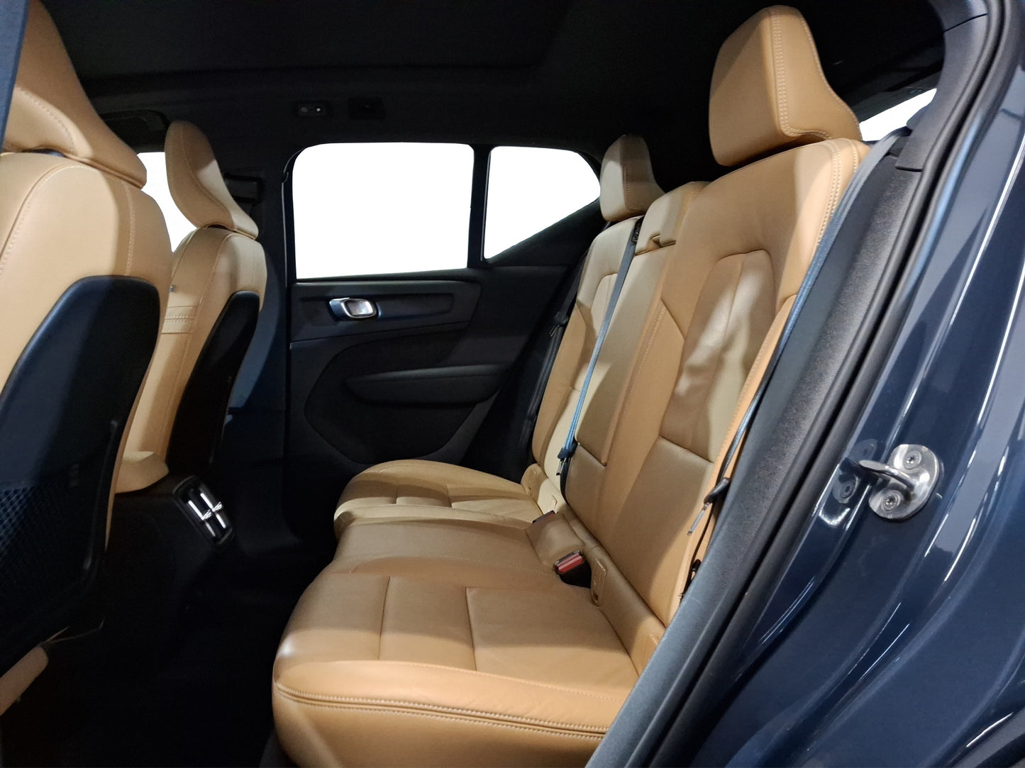 2022 Volvo XC40 Inscription T4