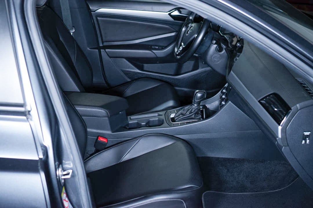 2019 Volkswagen Jetta R-Line