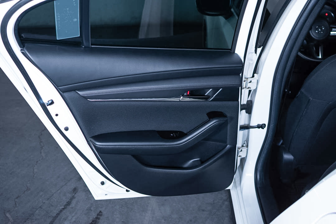 2022 Mazda 3 i Sport MHEV