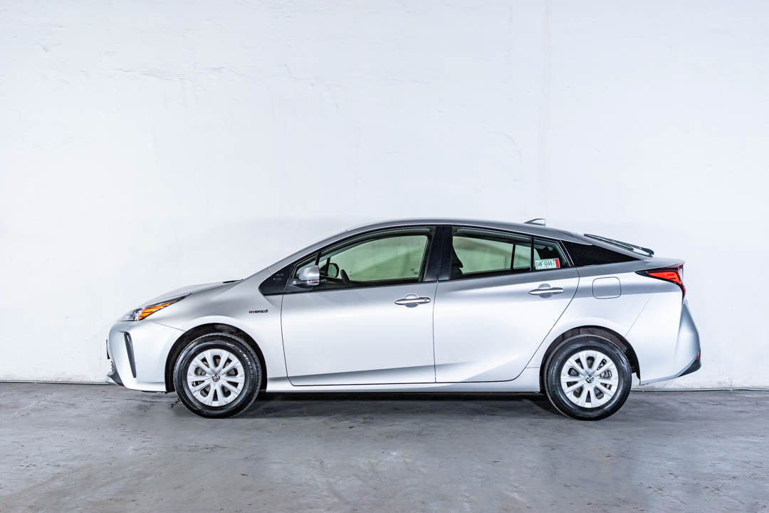 2019 Toyota Prius Híbrido Base
