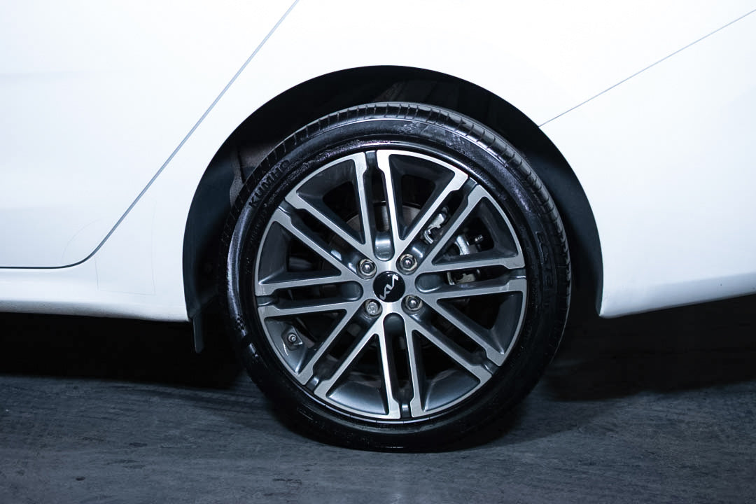 2023 KIA Rio Sedan EX