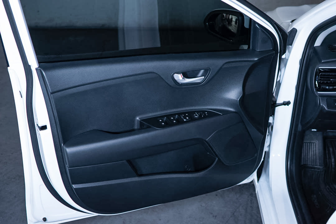 2023 KIA Rio Sedan EX