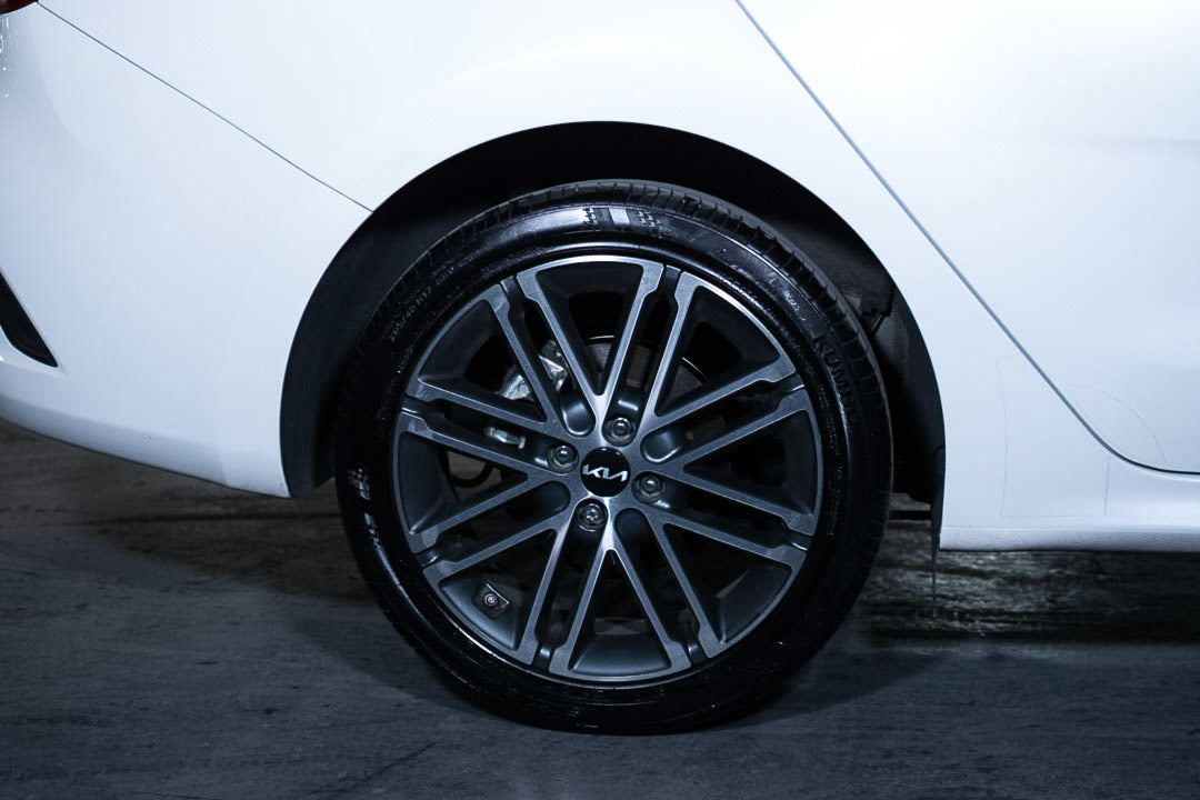 2023 KIA Rio Sedan EX