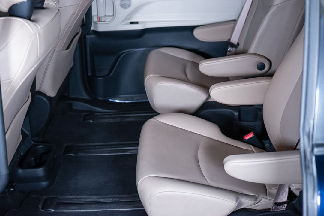 2022 Toyota Sienna XLE Piel Híbrida