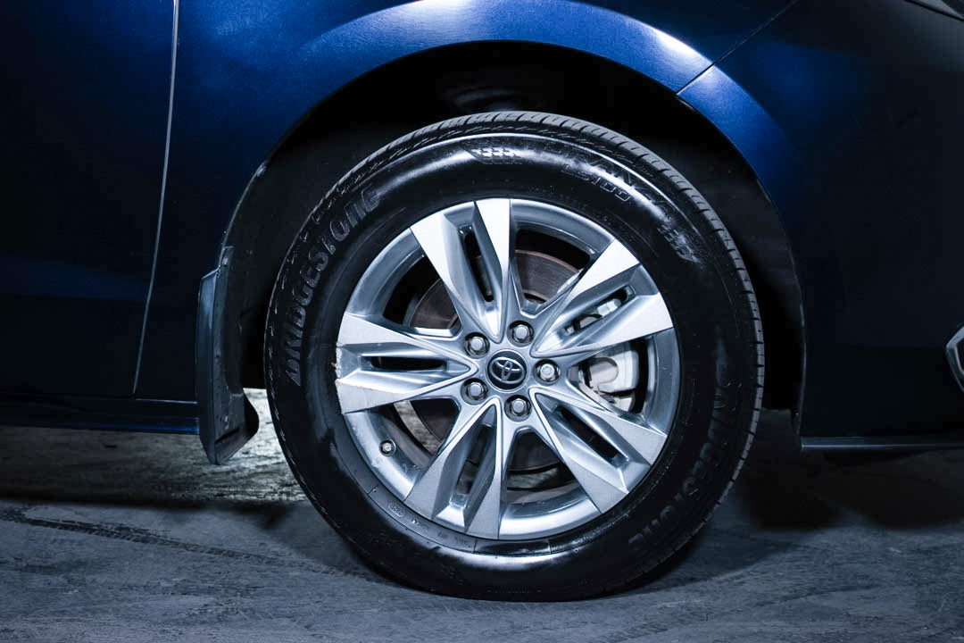 2022 Toyota Sienna XLE Piel Híbrida