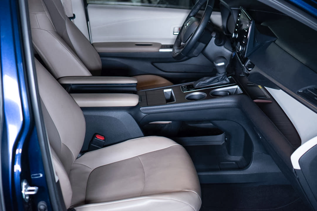 2022 Toyota Sienna XLE Piel Híbrida