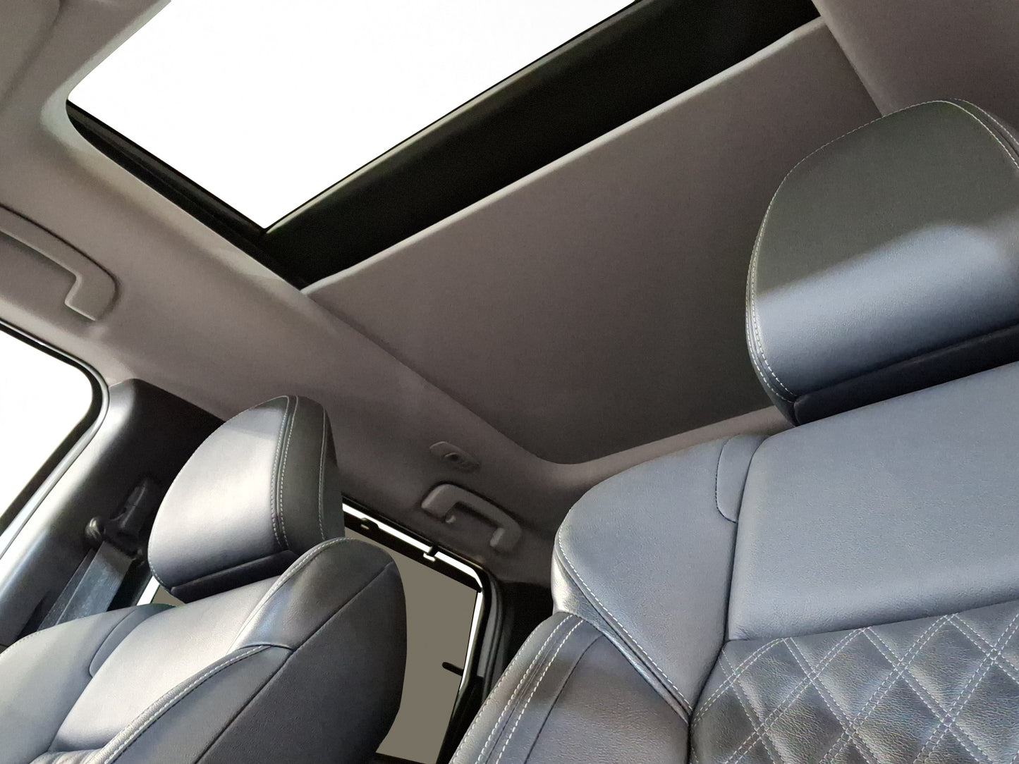 2023 Mitsubishi Outlander PHEV Diamond