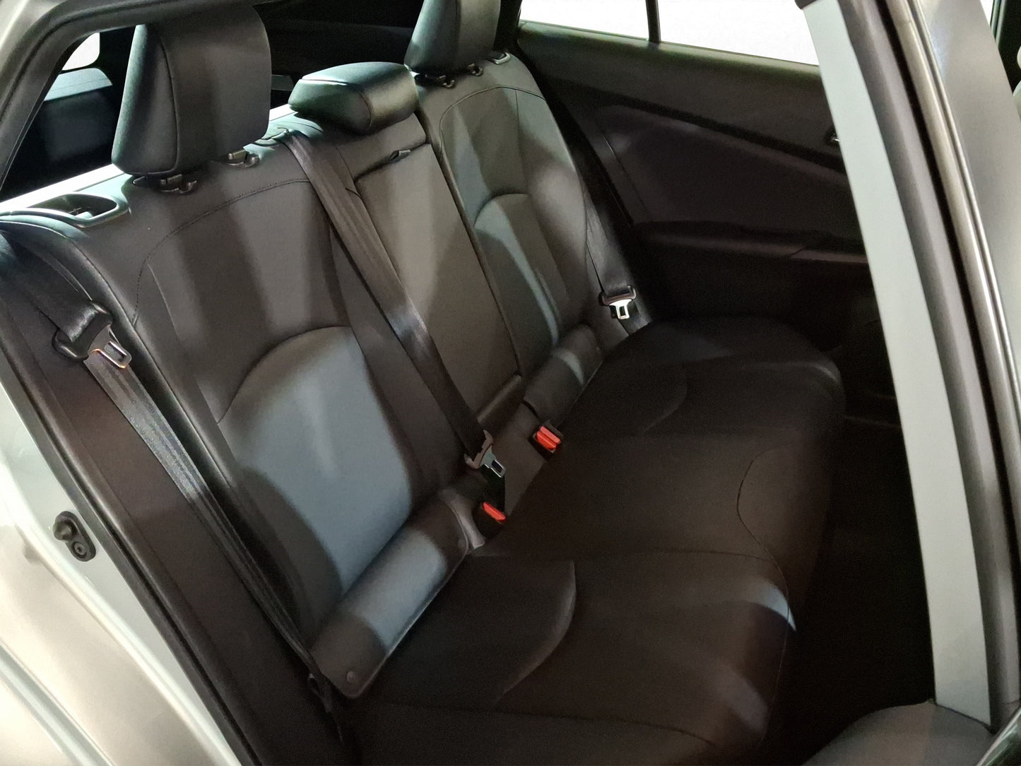 2020 Toyota Prius Híbrido Premium