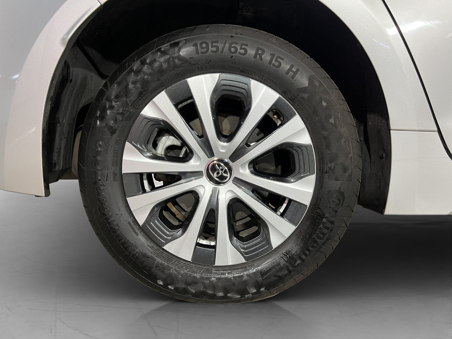 2020 Toyota Corolla LE Híbrido
