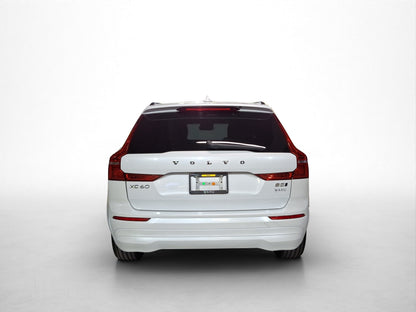 2022 Volvo XC60 Momentum B5 AWD