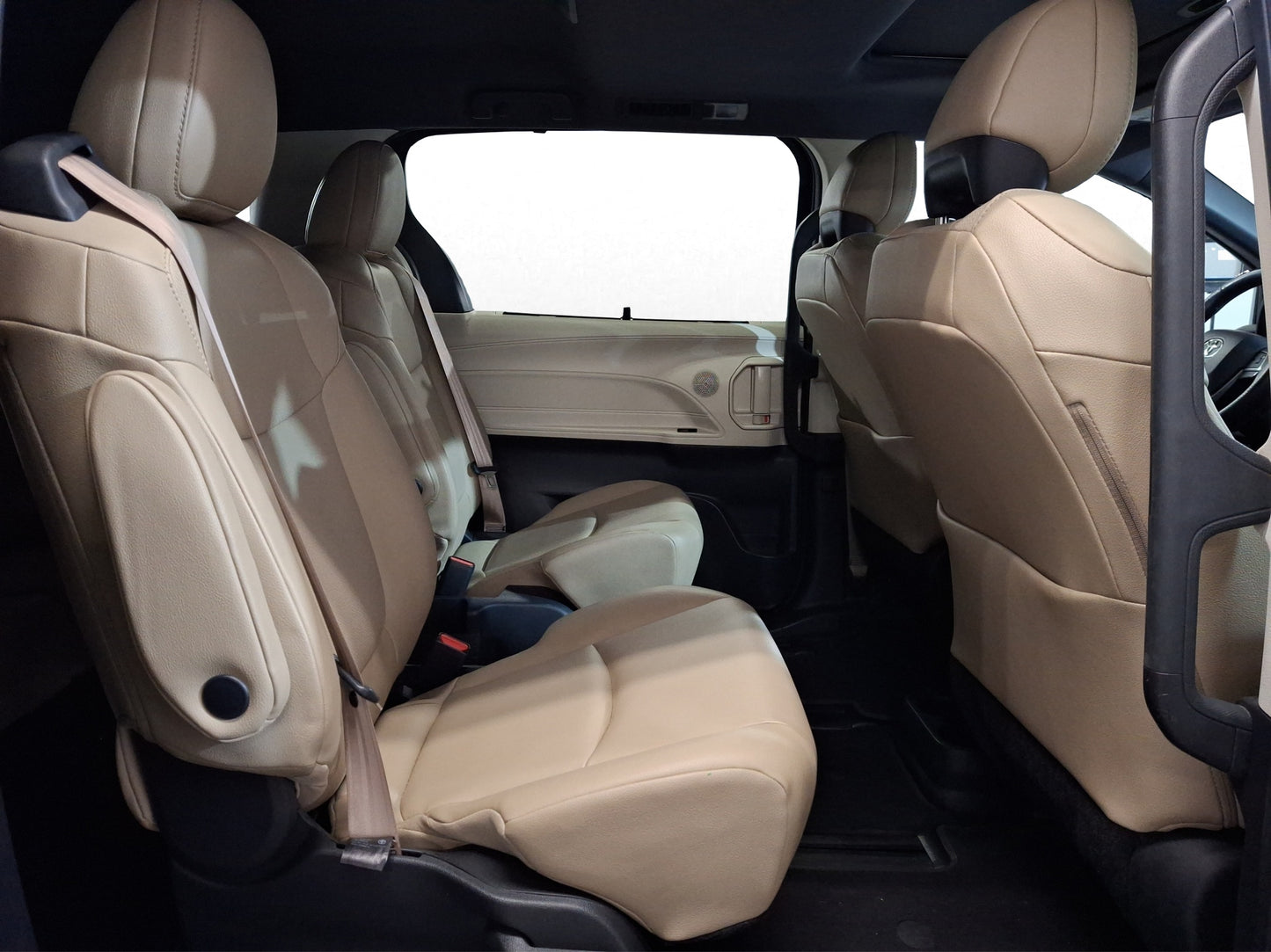 2021 Toyota Sienna XLE Piel Híbrida