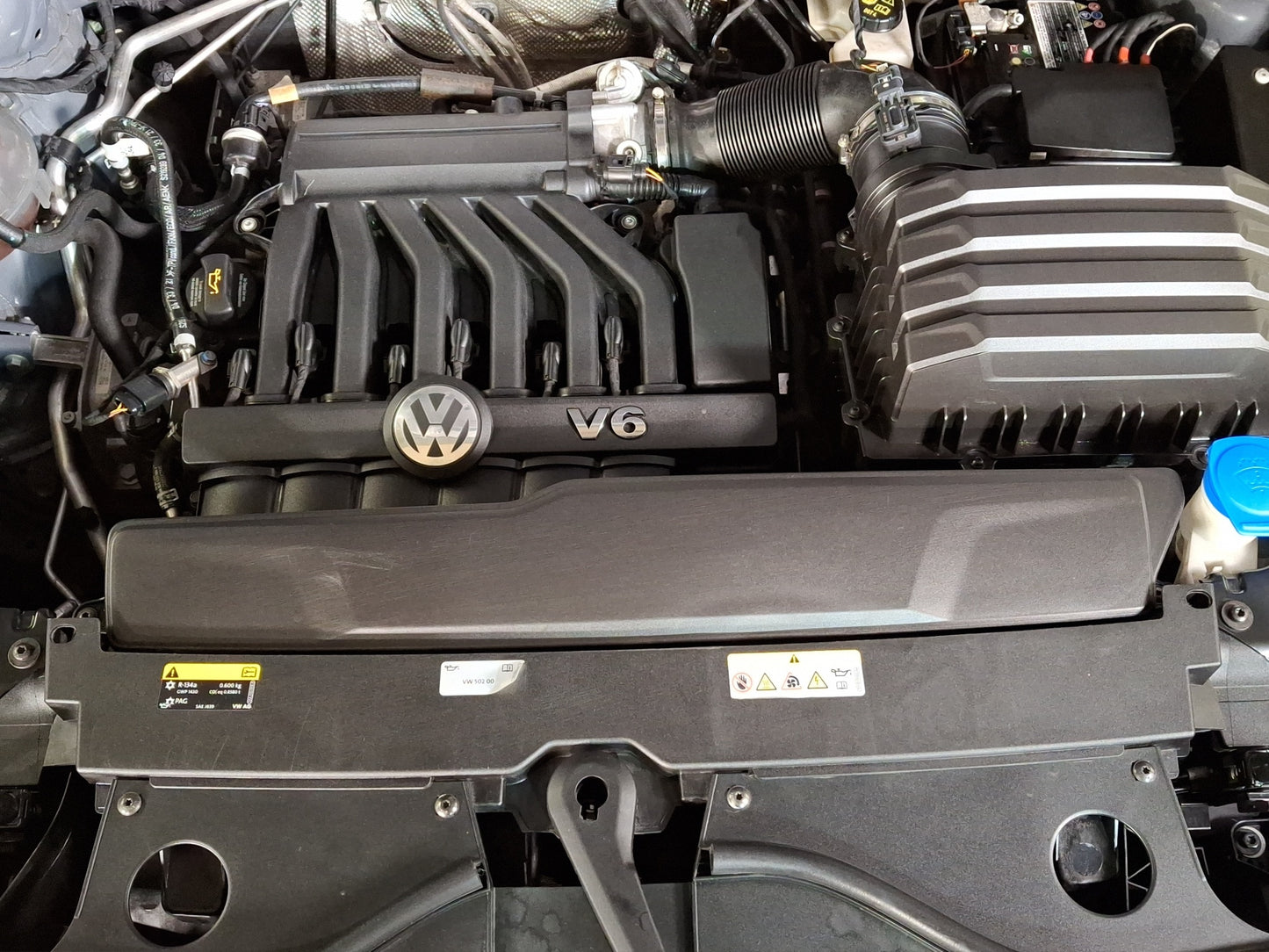2022 Volkswagen Cross Sport R-Line
