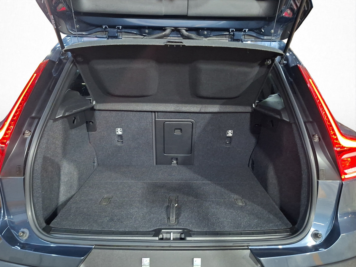 2022 Volvo XC40 Momentum T4