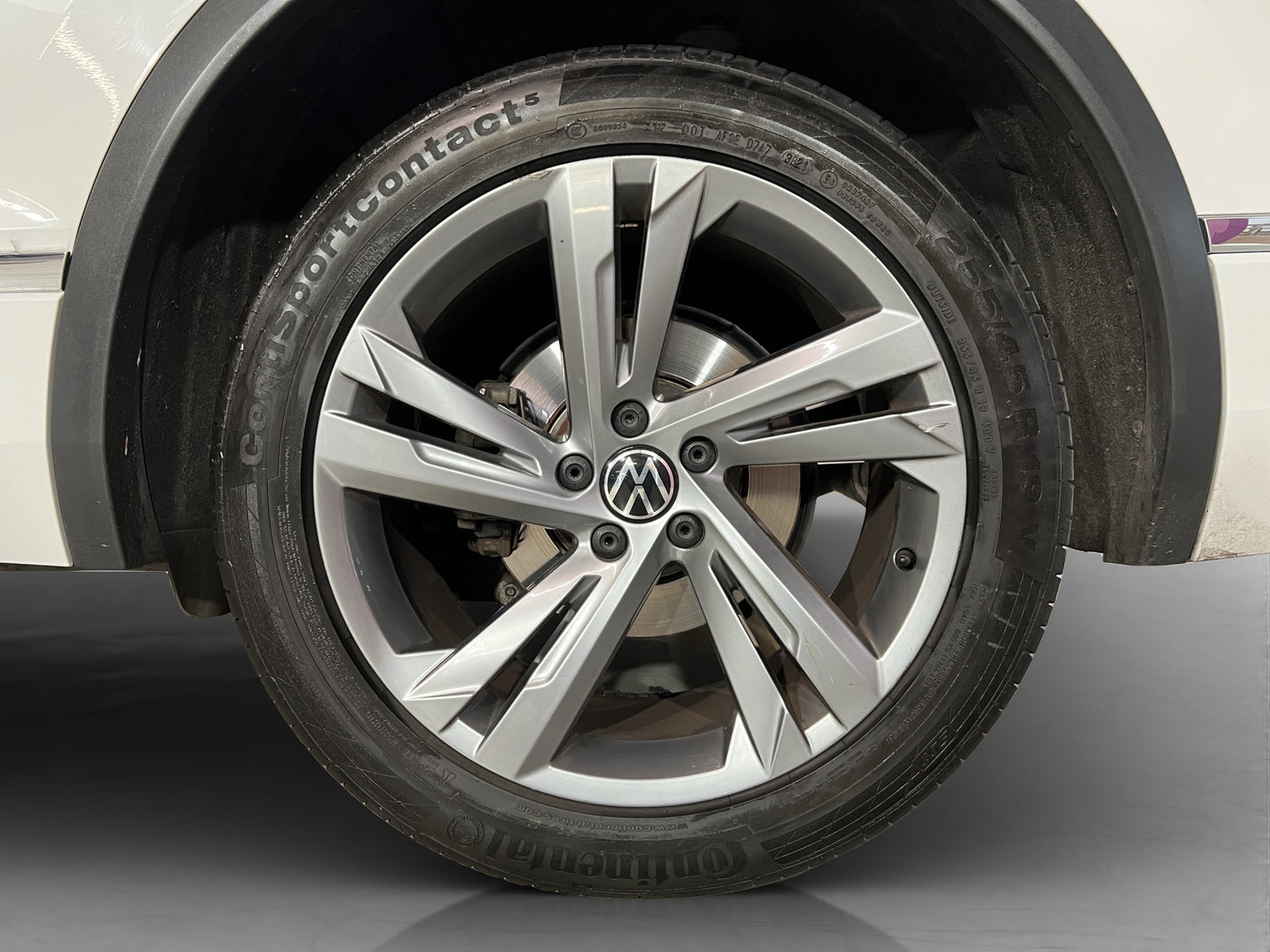 2022 Volkswagen Tiguan R-Line