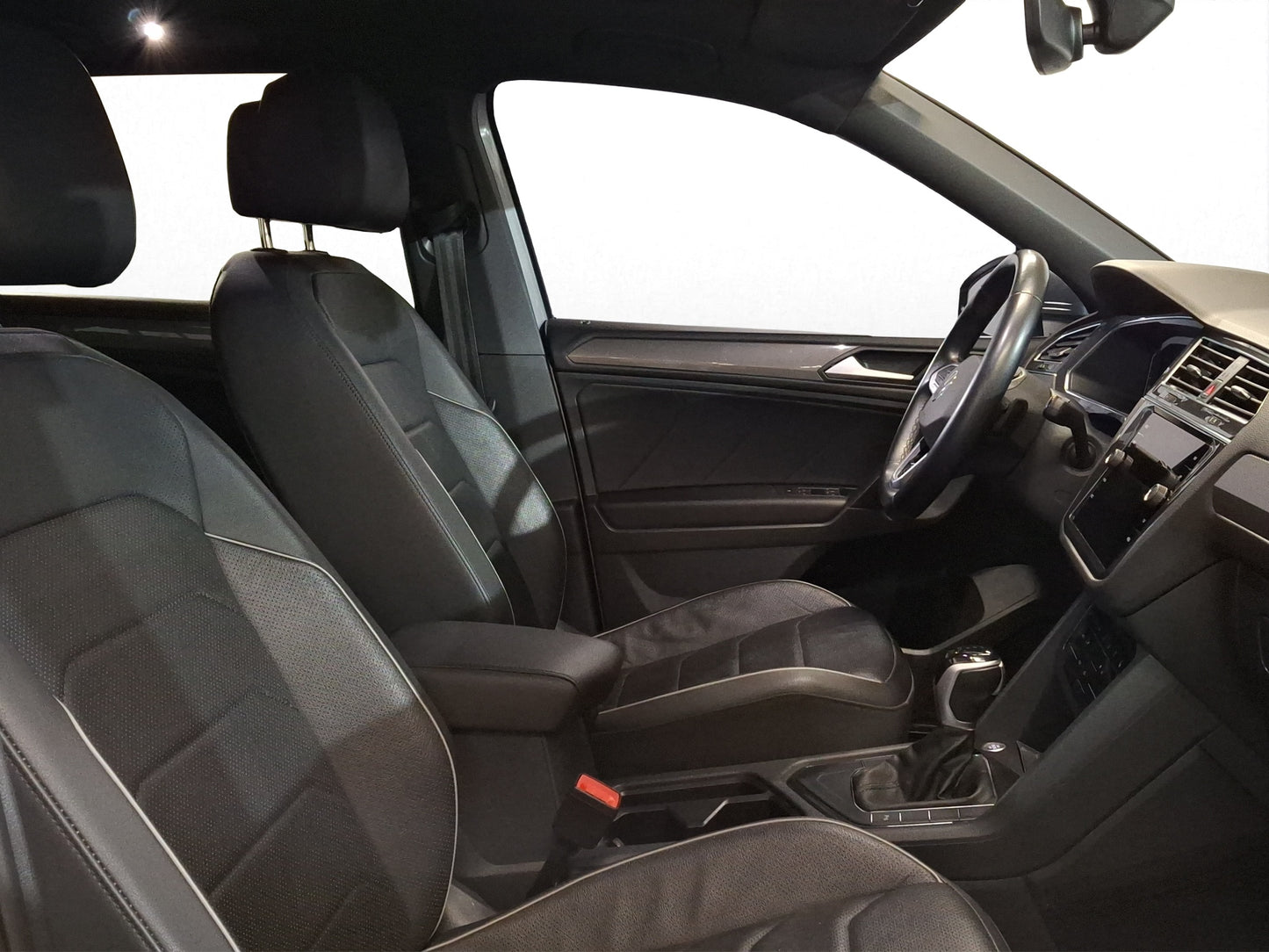 2023 Volkswagen Tiguan R-Line