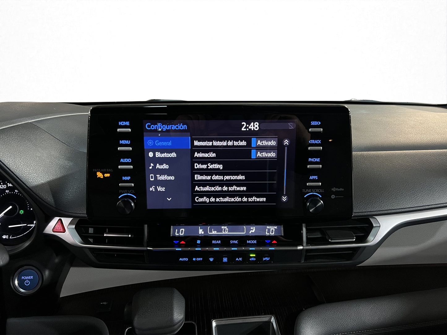2022 Toyota Sienna LE