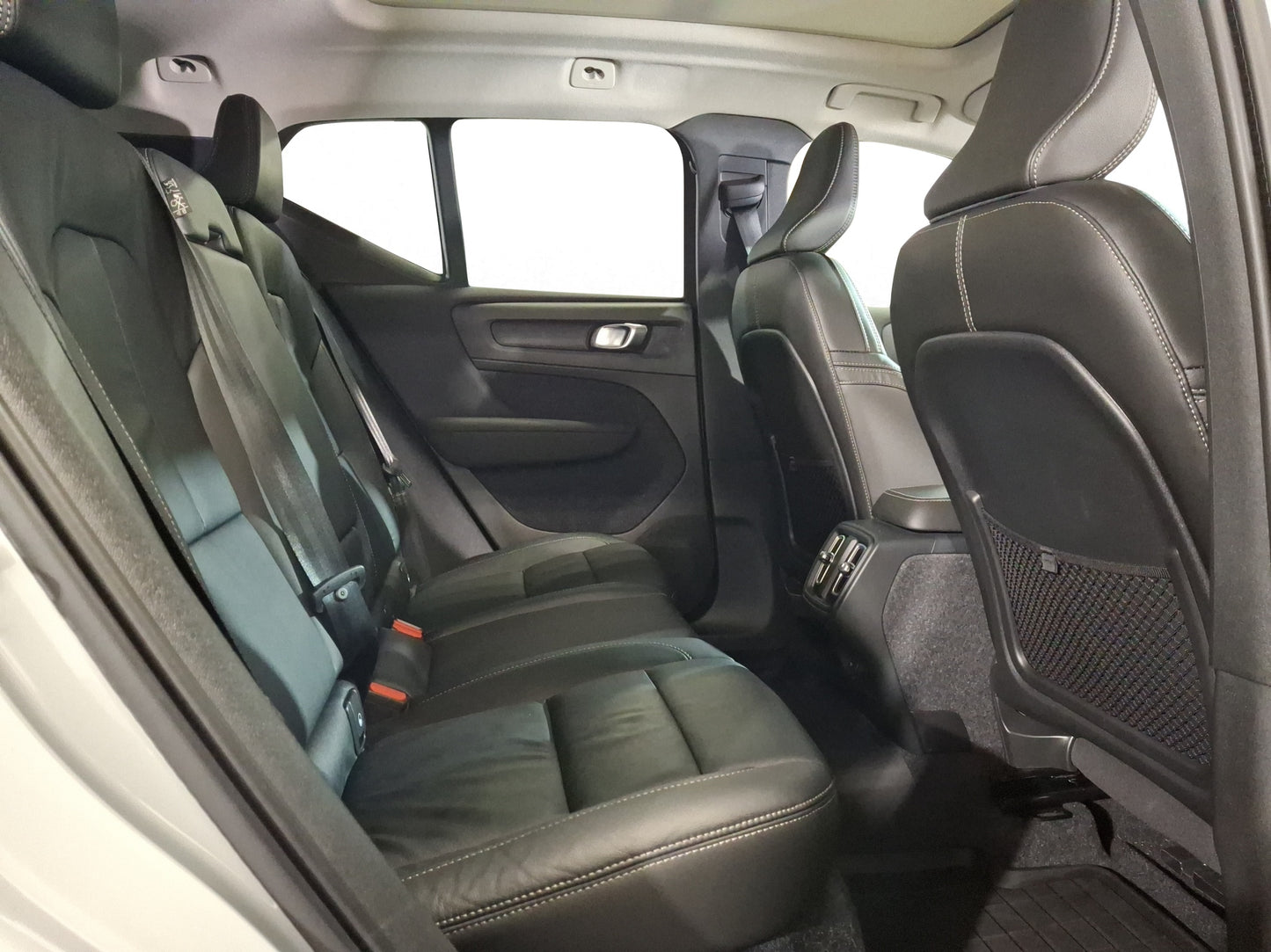 2022 Volvo XC40 Momentum T4