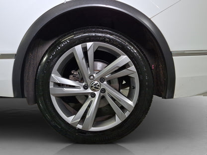 2023 Volkswagen Tiguan R-Line