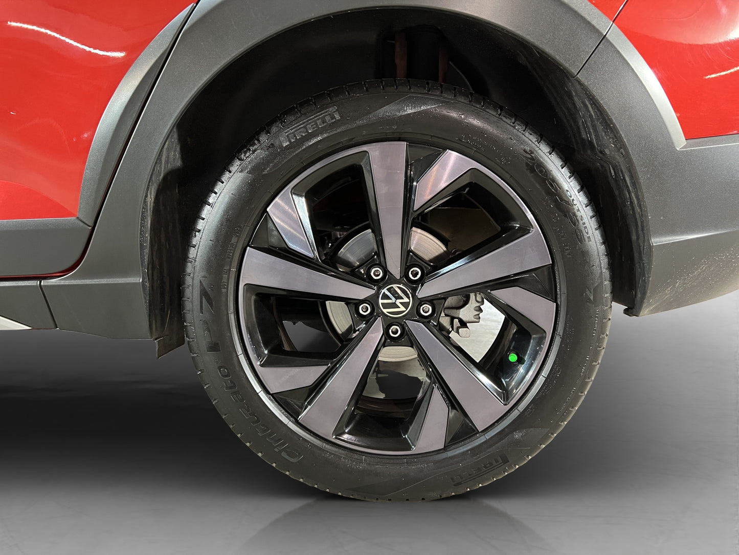2022 Volkswagen Nivus Highline Black