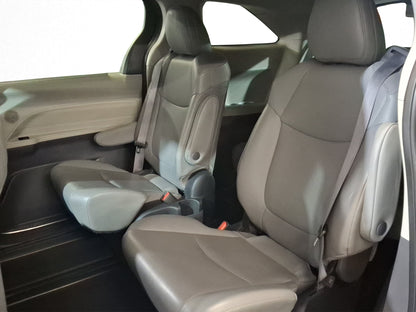 2022 Toyota Sienna XLE Piel Híbrida