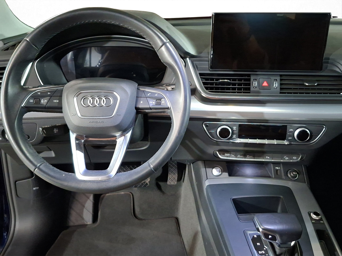 2022 Audi Q5 Select