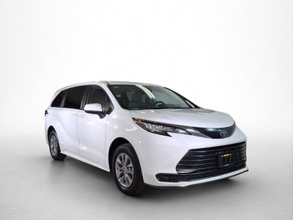 2022 Toyota Sienna LE