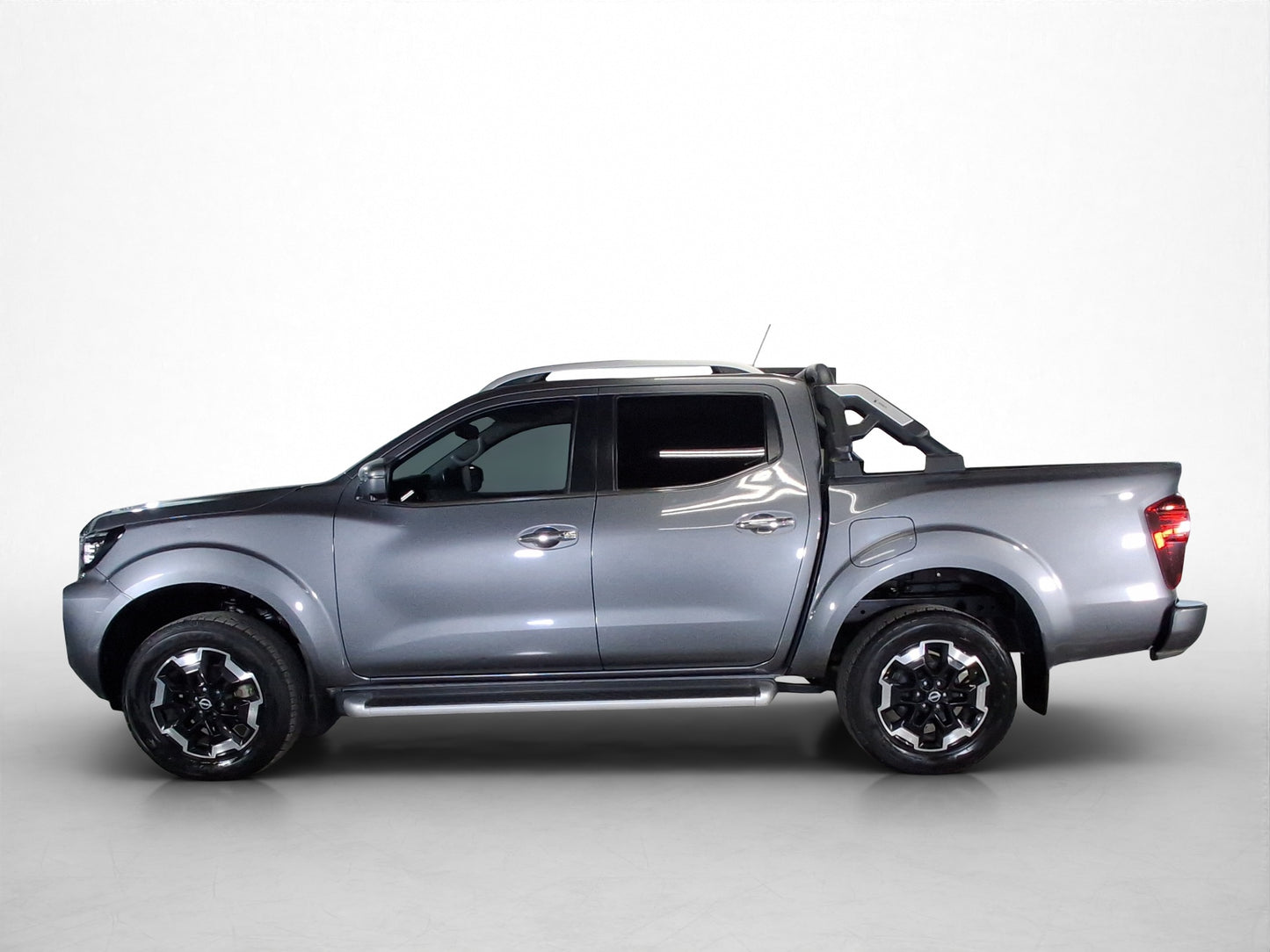 2023 Nissan Frontier Platinum LE Doble Cabina