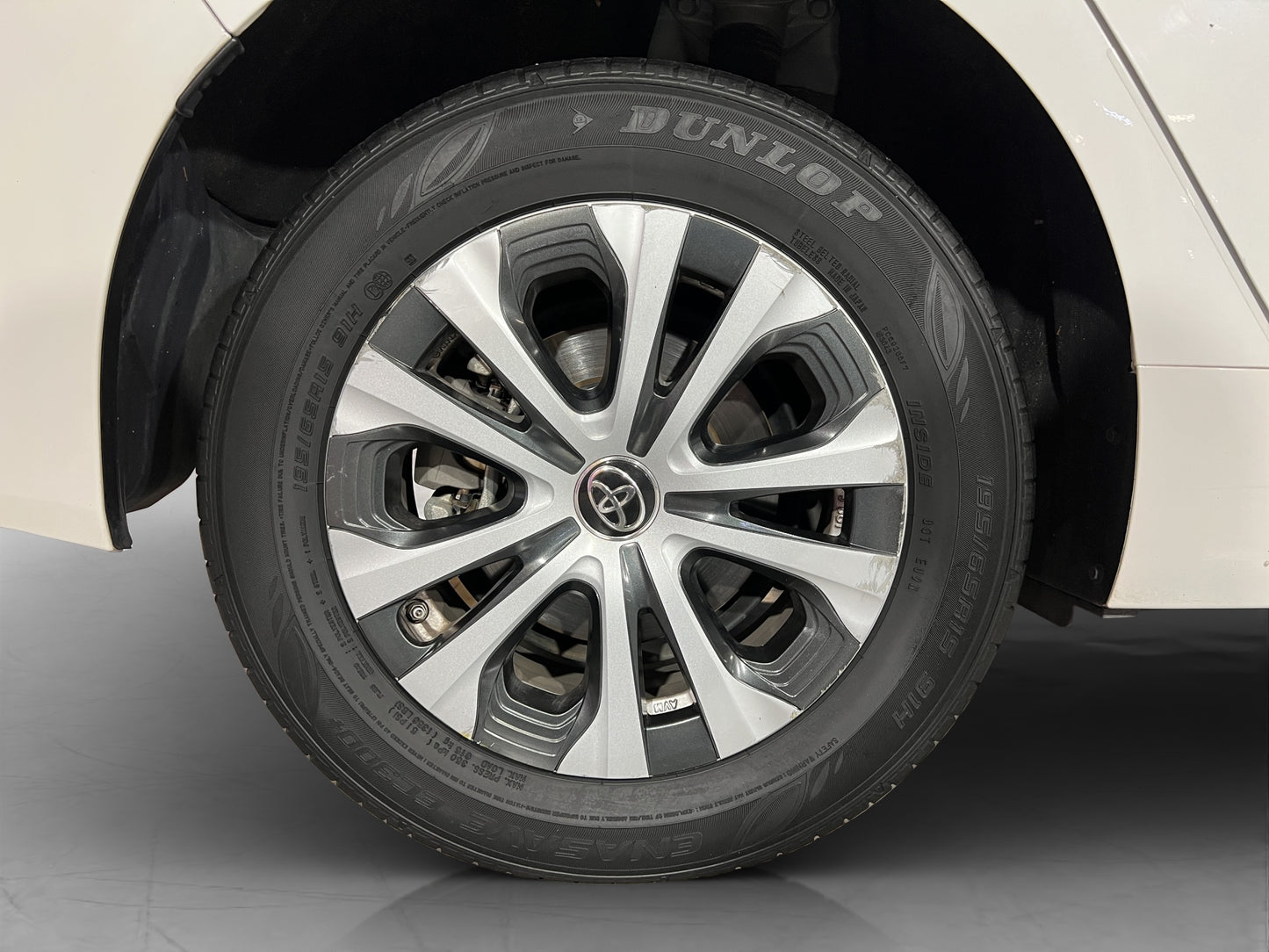 2022 Toyota Prius Híbrido Premium