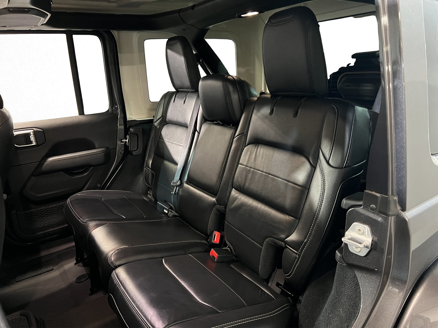 2022 Jeep Wrangler Unlimited Sahara MHEV