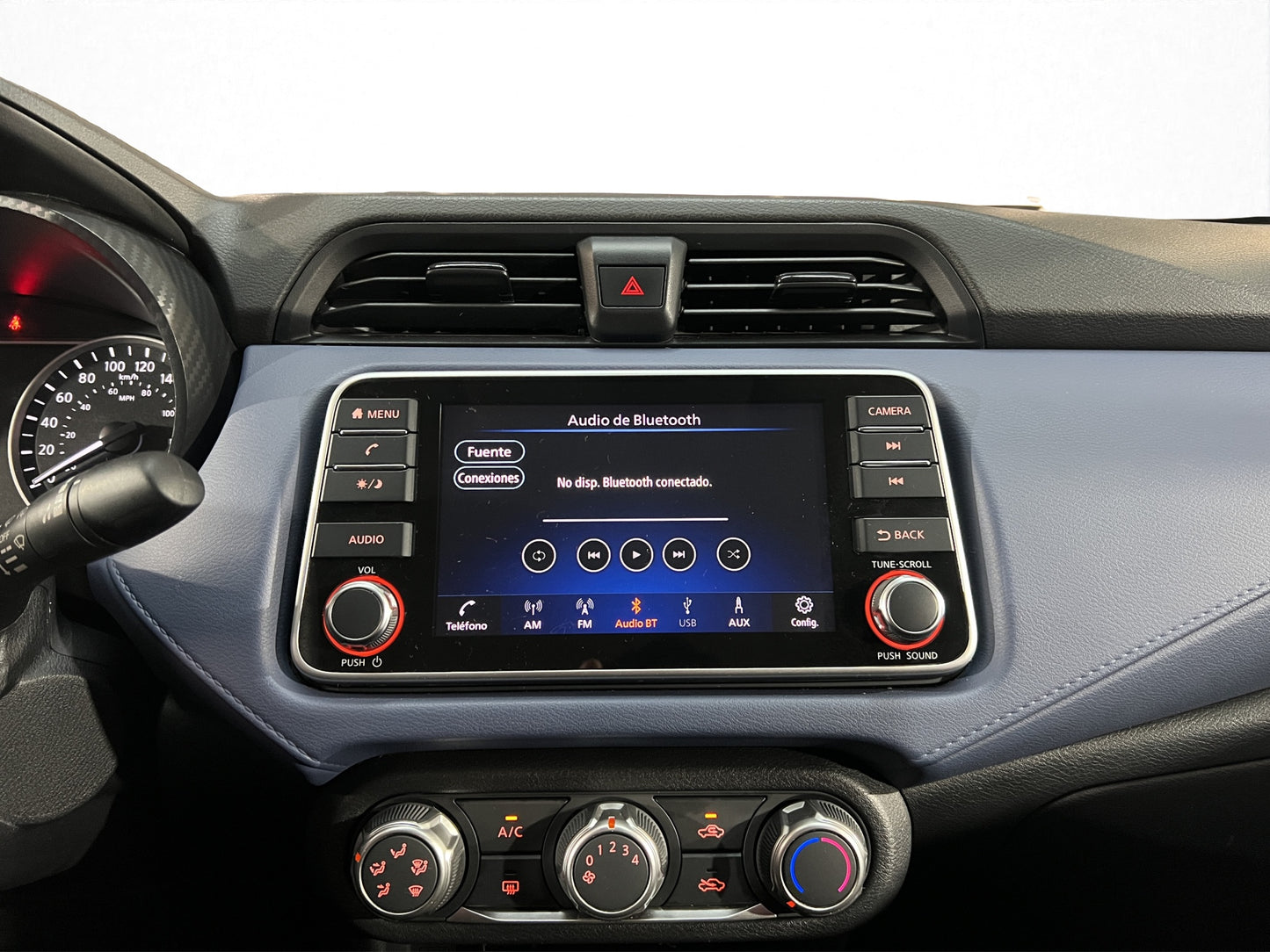 2023 Nissan Versa Advance