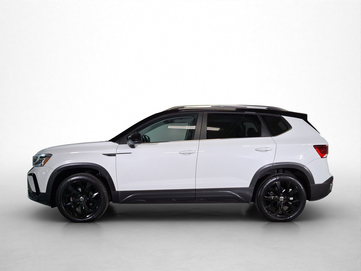 2022 Volkswagen Taos Highline Black