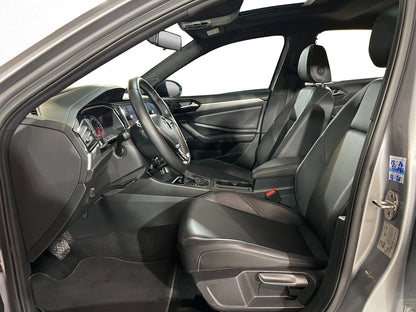 2019 Volkswagen Jetta R-Line