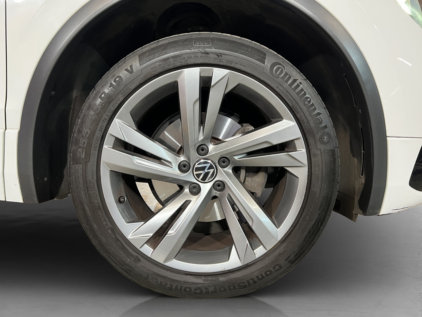 2022 Volkswagen Tiguan R-Line