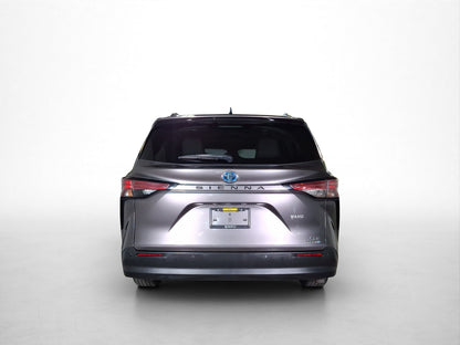 2022 Toyota Sienna XLE Piel Híbrida