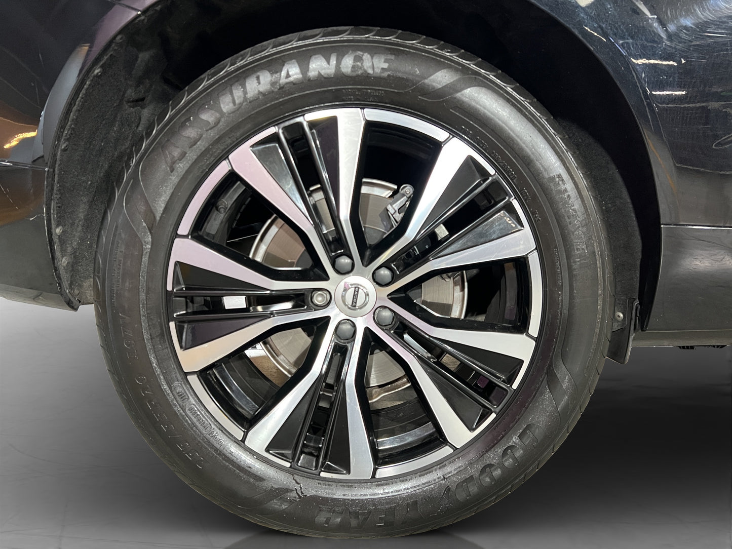 2023 Volvo XC60 T8 Ultimate Recharge