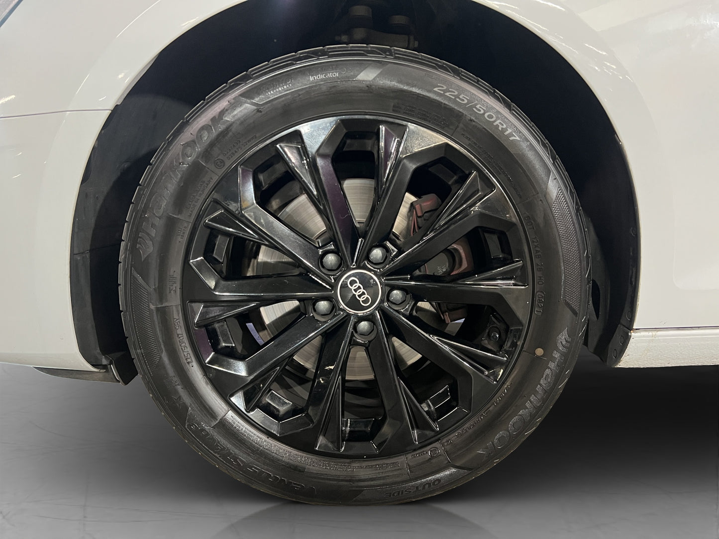 2023 Audi A4 Dynamic 2.0T