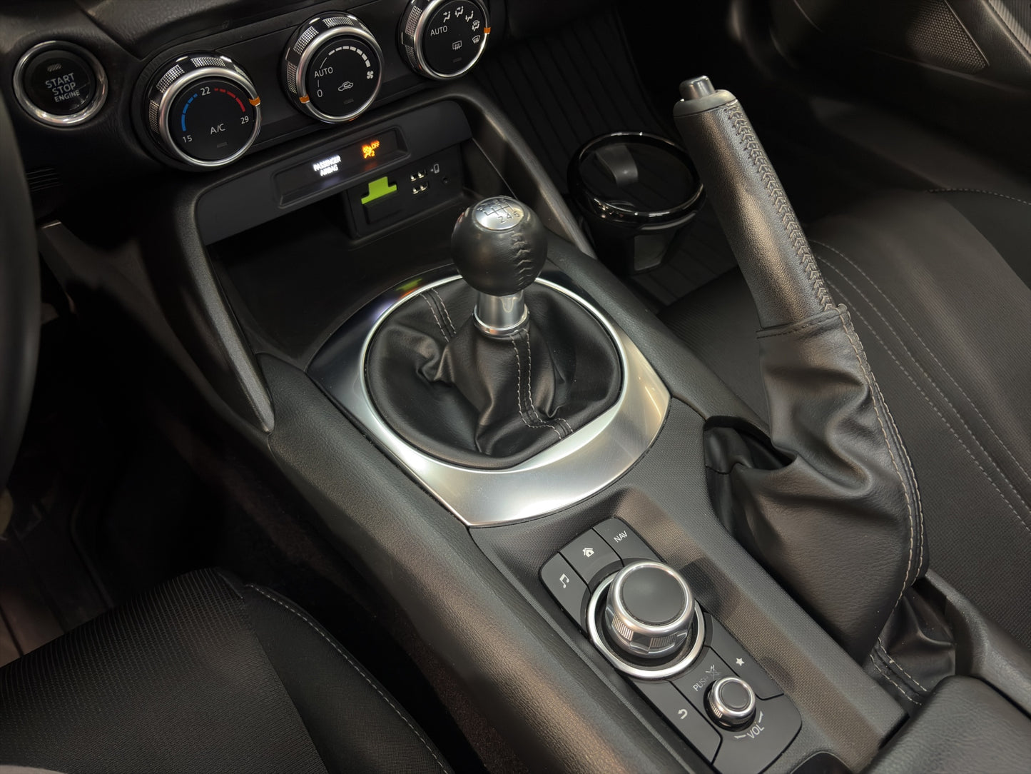 2022 Mazda MX-5 i Sport