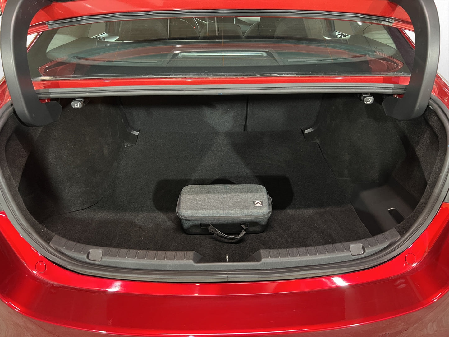 2025 Mazda 3 i Sport