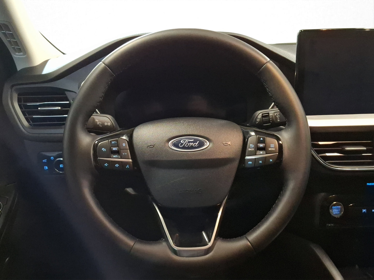 2025 Ford Escape Titanium Hybrid
