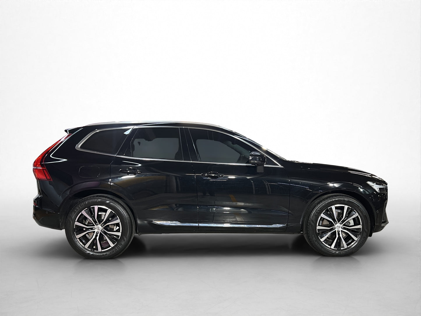 2023 Volvo XC60 T8 Ultimate Recharge